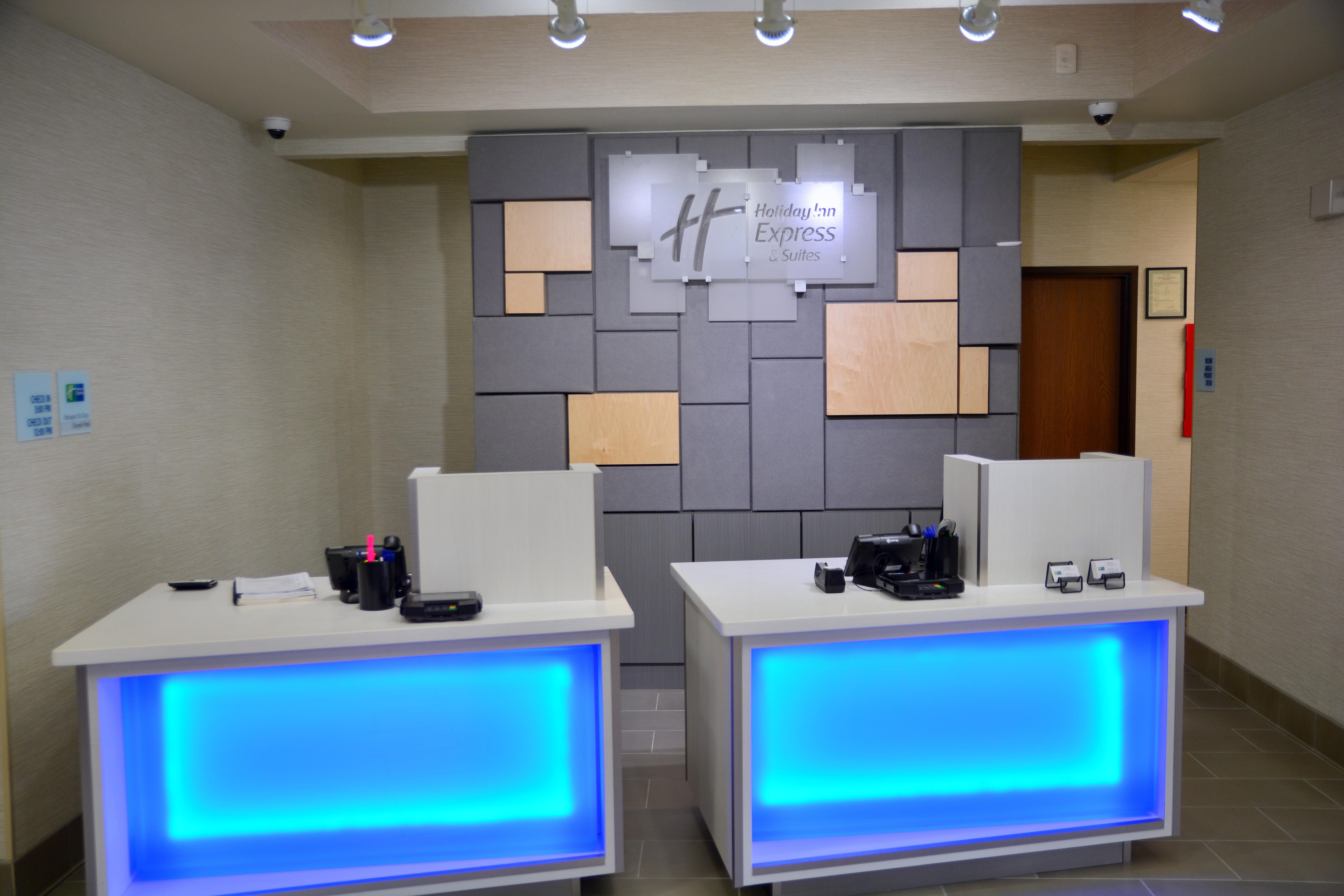 Hotel Express By Ihg Tomball