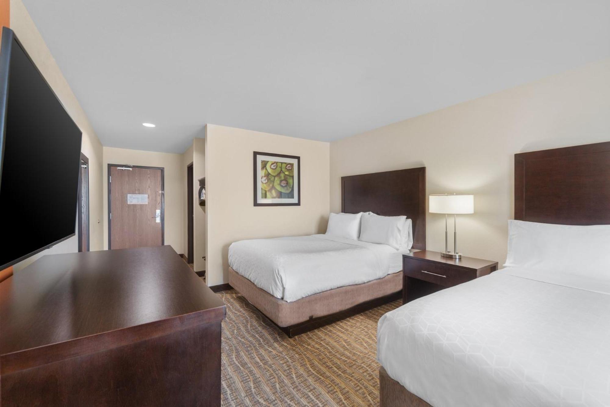 Express By Ihg Hotel