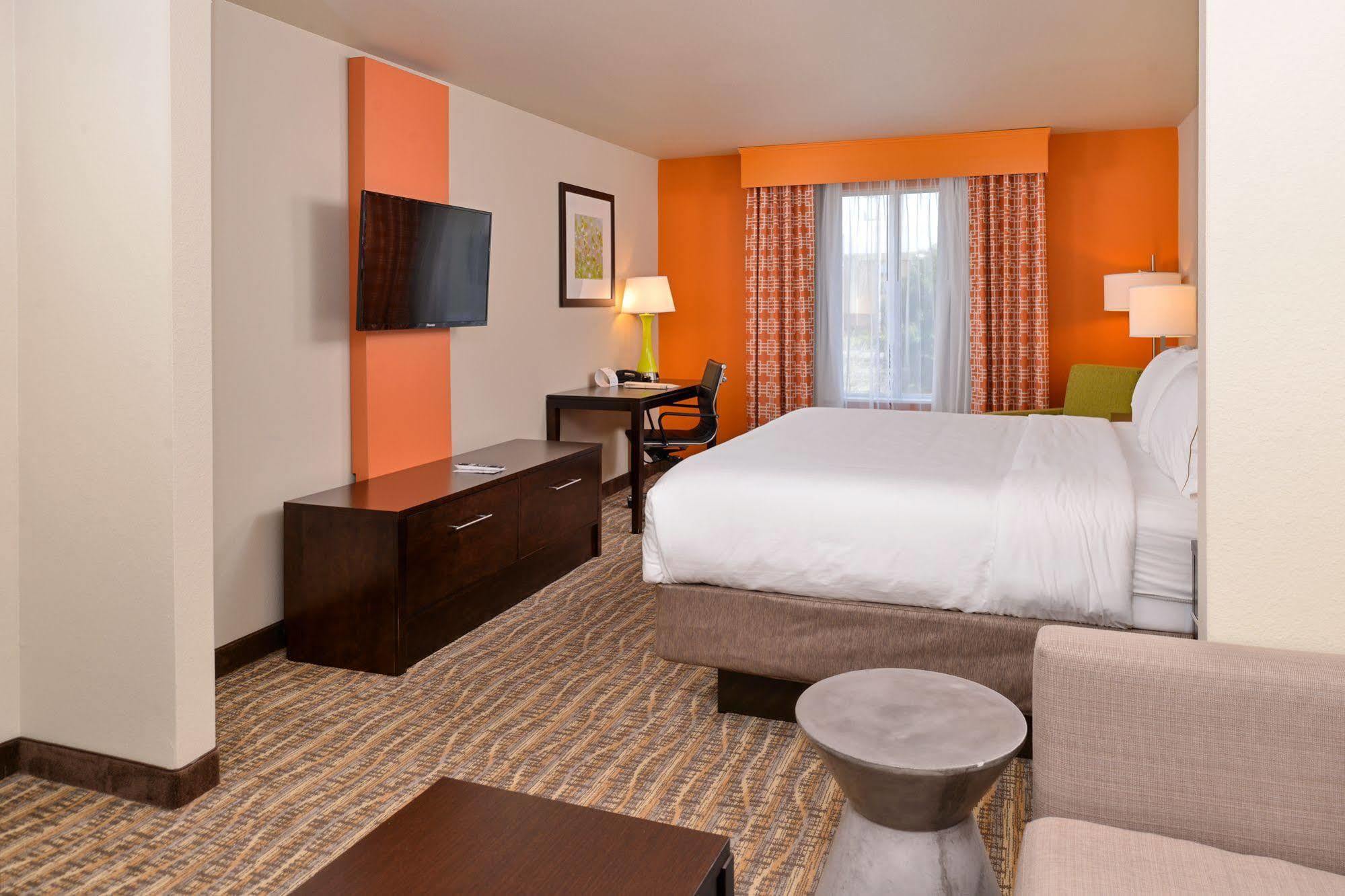 Express By Ihg 3* Tomball